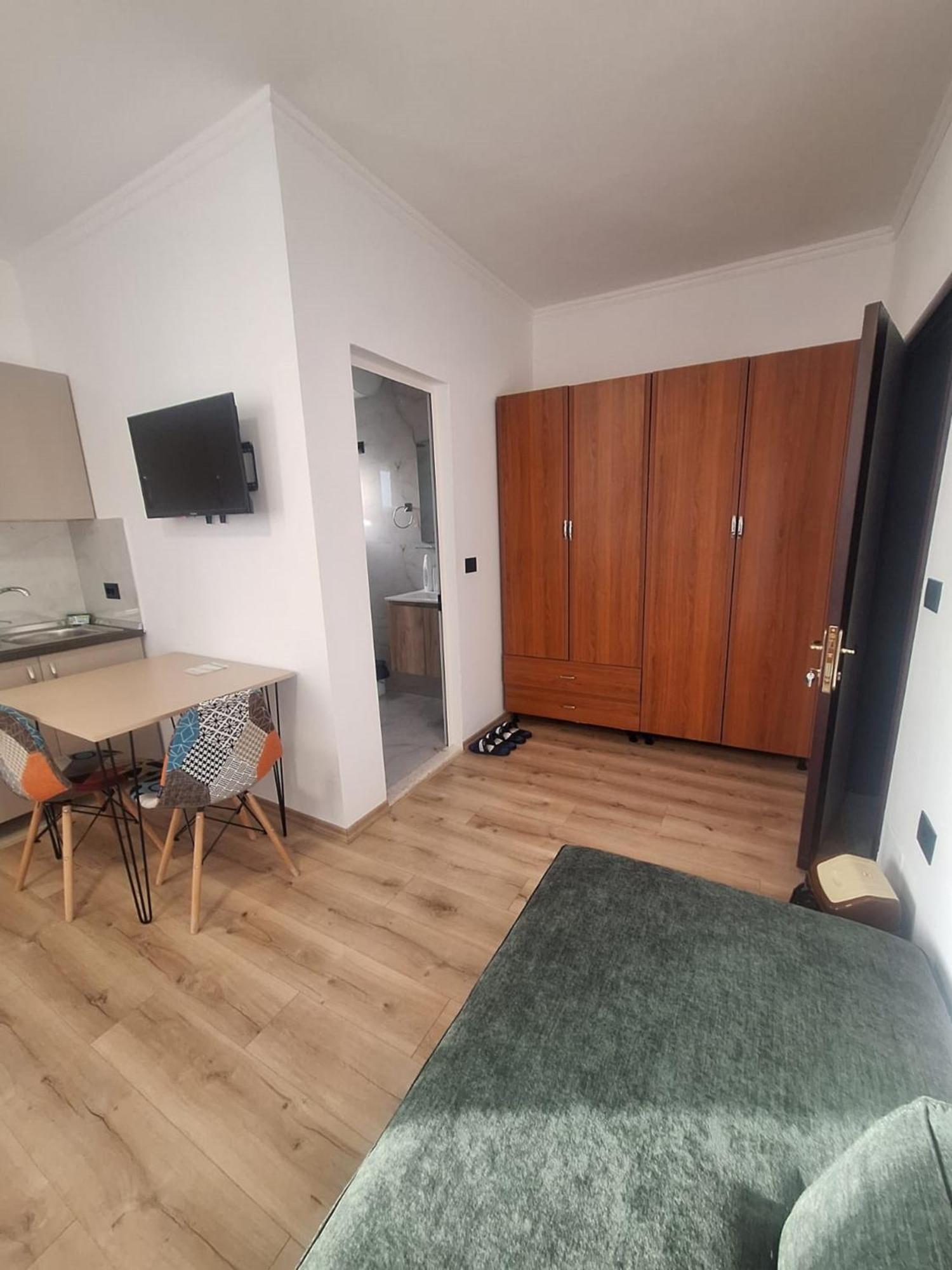 Albania Apartment Comfort Near Tirana City Center エクステリア 写真